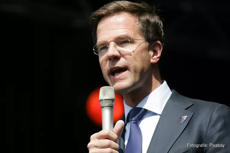 Premier Rutte over belager Hoornse hulpverlener: "Achterlijke idioot!"
