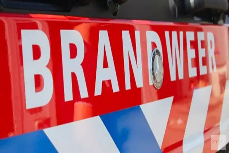 Auto brandt uit in woonwijk Hoorn