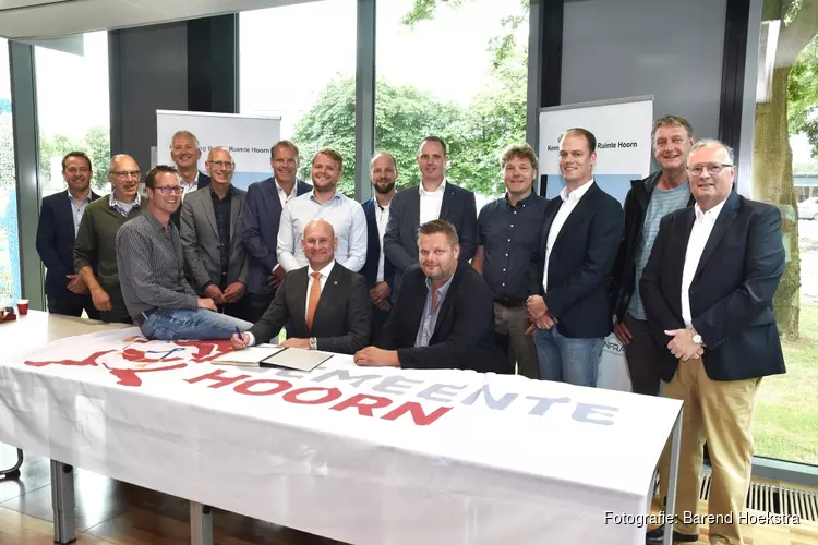Gemeente Hoorn en ondernemers tekenen open convenant voor sterke regio