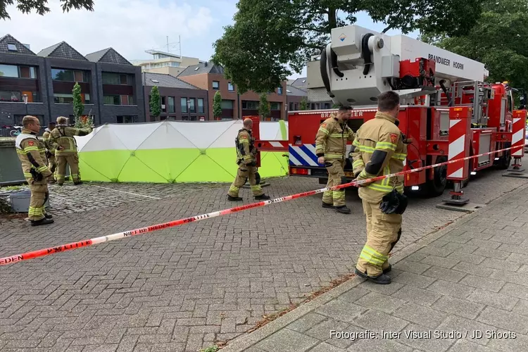 Lichaam gevonden in gracht Hoorn: straat afgezet