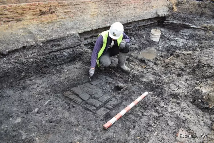 Meer historie gevonden bij opgraving Nieuwendam