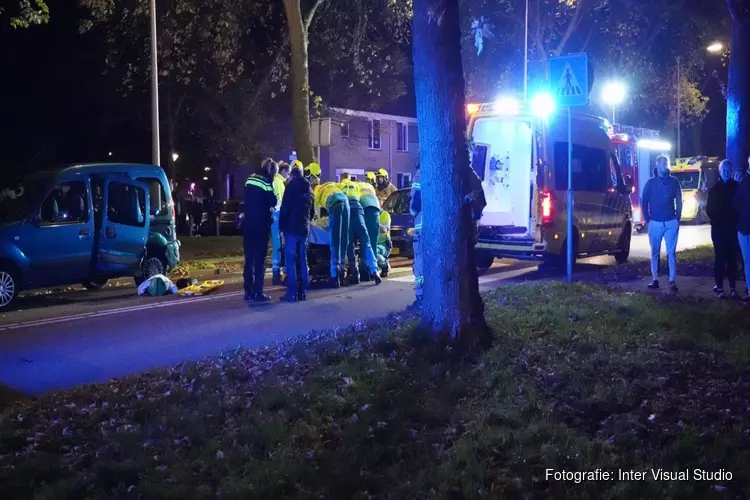 Voetganger gewond bij botsing met auto in Hoorn