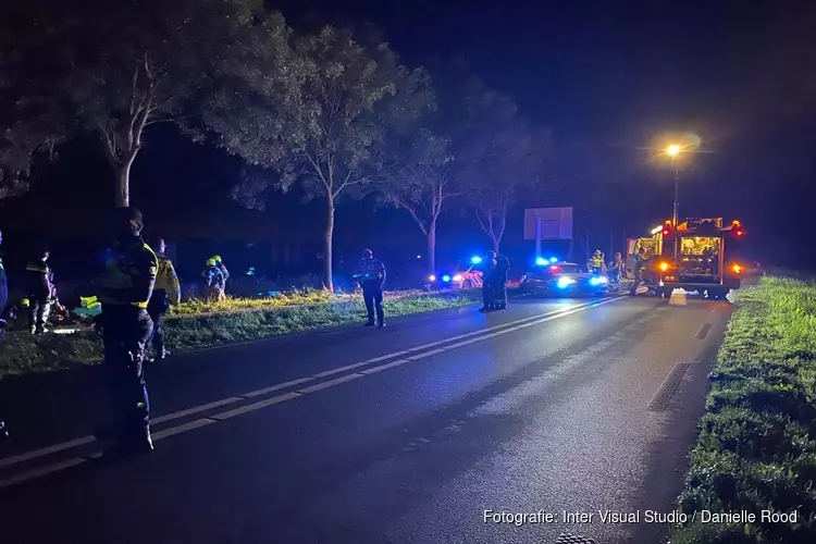 Auto te water bij Venhuizen na politie-achtervolging