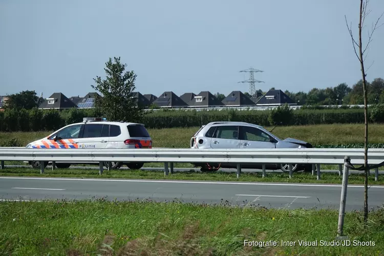 Gewonde bij eenzijdig ongeval op Westfrisiaweg bij Zwaag