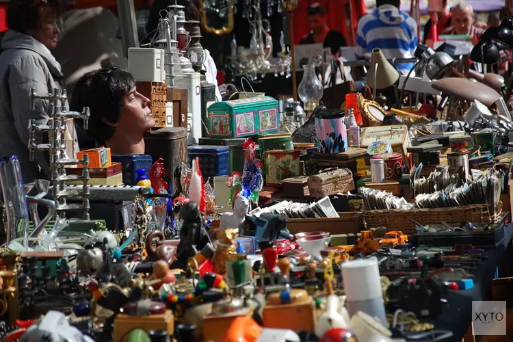 Rommelmarkt in Wijkcentrum De Huesmolen