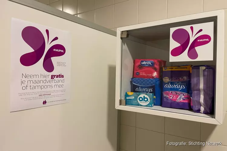 Stichting Netwerk helpt meiden en vrouwen met menstruatieproducten via uitgiftepunten in wijkcentra