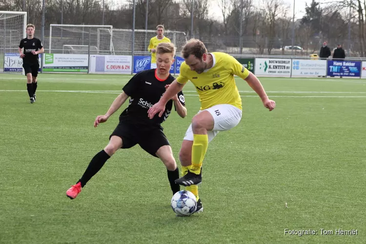 Westfriezen klopt VVS &#39;46 door hattrick Mak. Always Forward langs koploper FC Medemblik