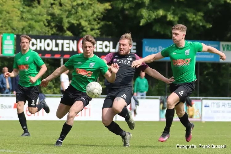 Kampioen Always Forward sluit seizoen in stijl af