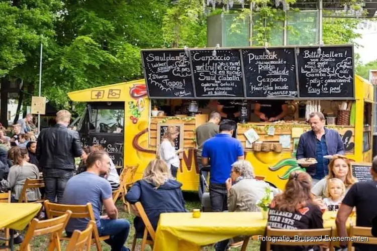 De Wijnclub, Borrelplanken en Speciaalbieren: Foodtruckfestival HOPPAAA! strijkt neer in Volendam!