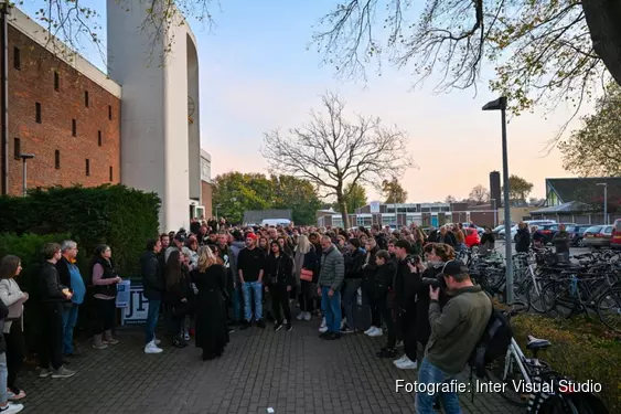 Honderden Belangstellen Bij Stille Tocht In Hoorn Voor Overleden Dani (14)