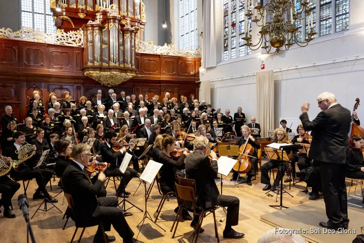 Soli Deo Gloria zingt 26 november 14:30 u Händels Messiah in de Oosterkerk Hoorn