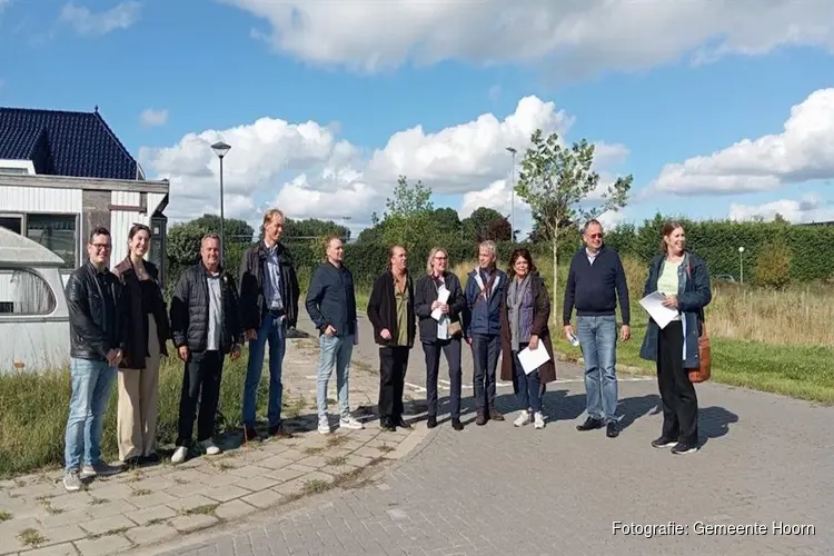 Gemeente bezoekt woonwagenlocatie Bobeldijkerweg-Zomervaart