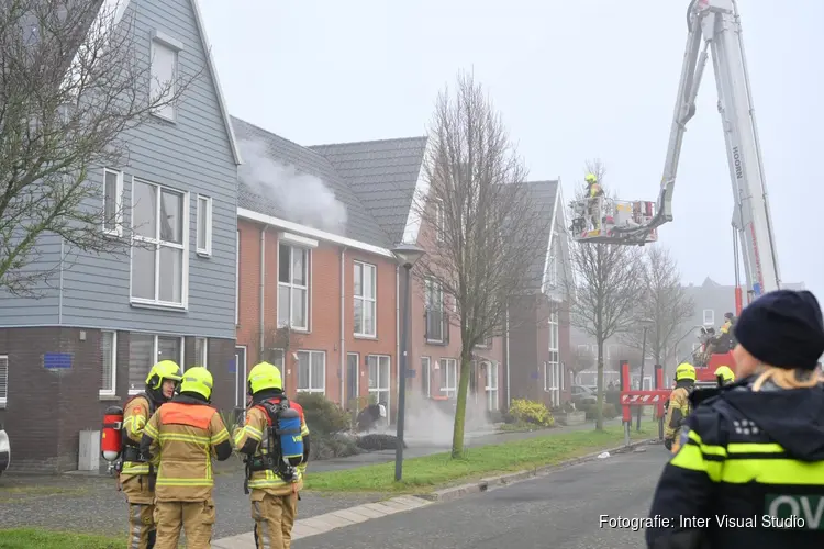 Woningbrand aan de Wierdijk in Zwaag