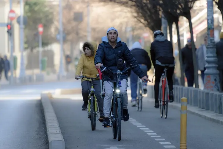 Handhavers gaan fietsers controleren