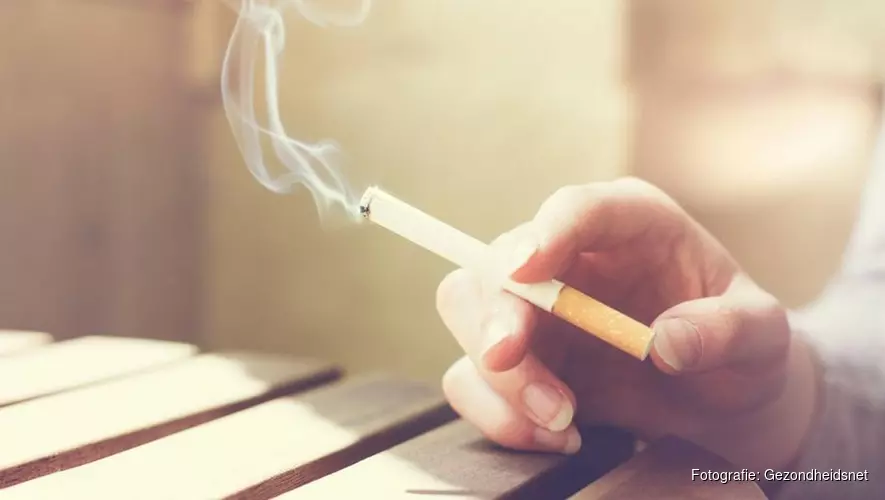 Rookruimtes vanaf nu ook verboden: alleen nog buiten roken