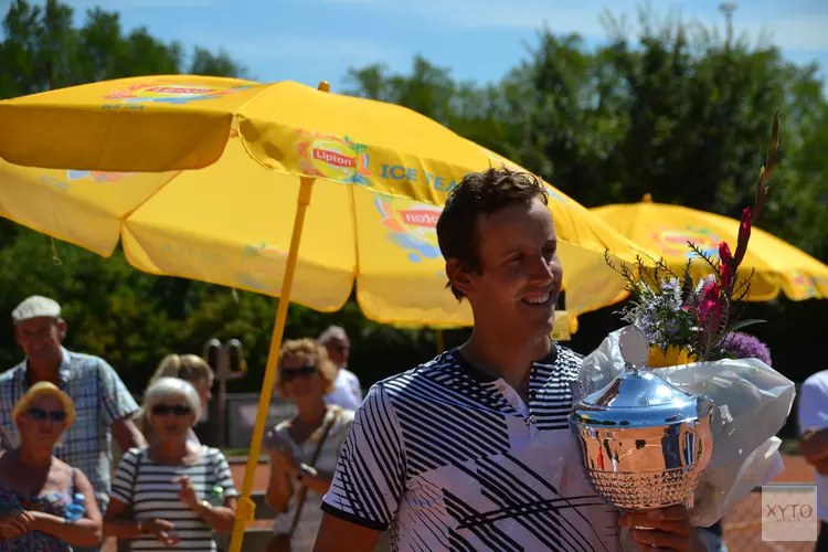 Eleveld en Boonstra zegevieren tijdens het Boekweit/Olie Tennis Toernooi